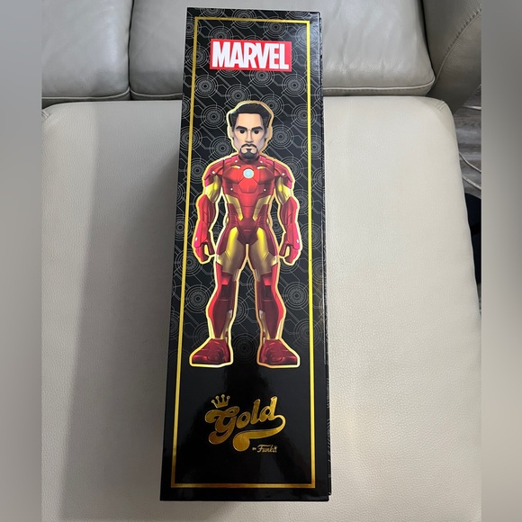 NWB - Funko x Marvel x VeVe Funko Gold 18” Iron Man Collectible - Gold 1/450 - Picture 6 of 11